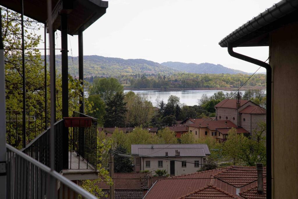 Vista Lago-Appartamento Funzionale Con Vista فاريسّي المظهر الخارجي الصورة